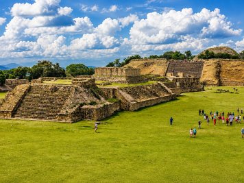 Oaxaca: Monte Albán por la mañana