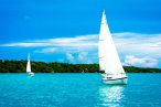 Velero por la Laguna de Bacalar