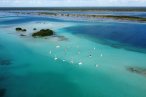 Velero por la Laguna de Bacalar