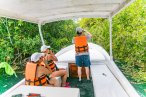 Bacalar en Bote Compartido y Visita a Cenotes